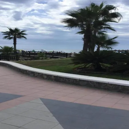 Amazing Close To Beaches Apartment